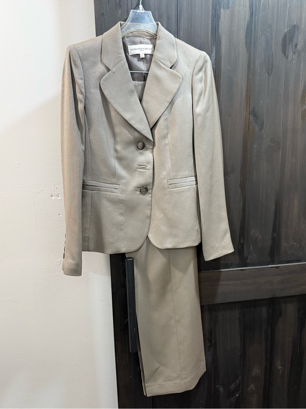 Tailored Women's Two-Piece Blazer and Pant Set - Taupe